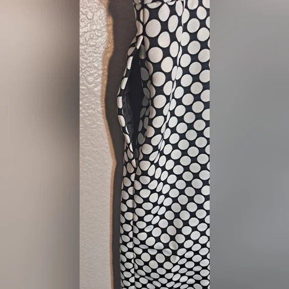 7th Ave New York & Company Skirt with pockets || Size 14 || Black & White💖 - Picture 4 of 6